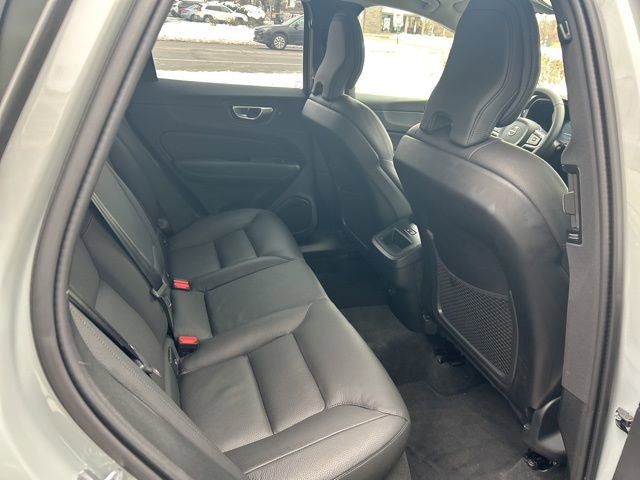 Certified 2025 Volvo XC60 B5 Plus image 13