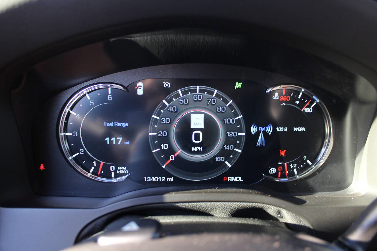 Used 2017 Cadillac Escalade Luxury image 16