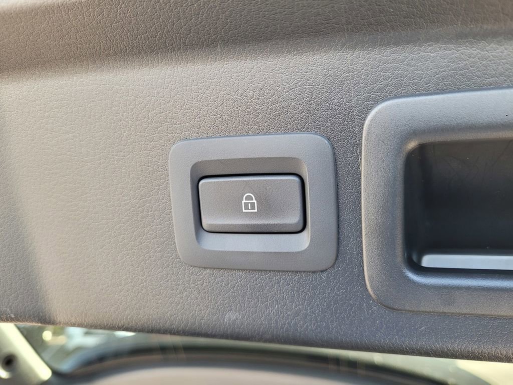 Used 2024 MAZDA CX-30 AWD 2.5 S w/ Preferred Package image 9