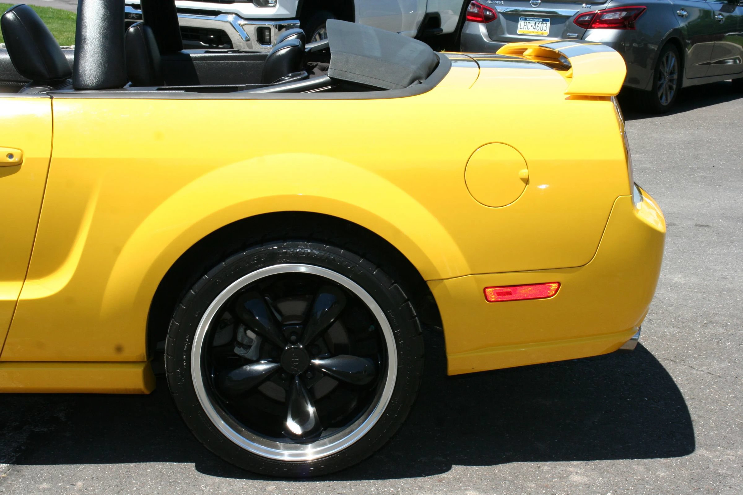Used 2006 Ford Mustang GT Premium RWD image 17