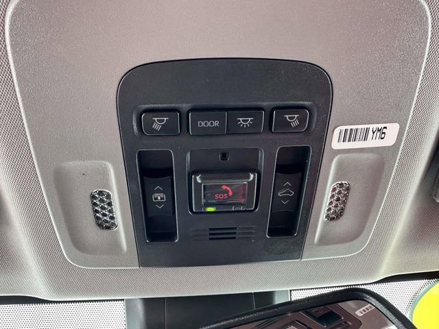 Used 2024 Toyota Camry XSE w/ Navigation Package image 40