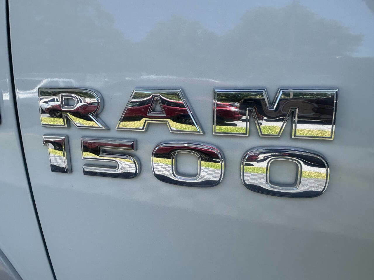 Used 2016 RAM 1500 Laramie w/ Convenience Group AWD/4WD image 6