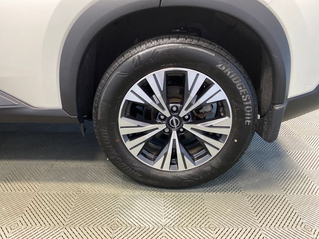 Used 2023 Nissan Rogue SV AWD/4WD image 28