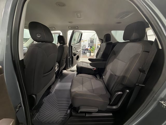 Used 2021 Chevrolet Traverse LT FWD image 12