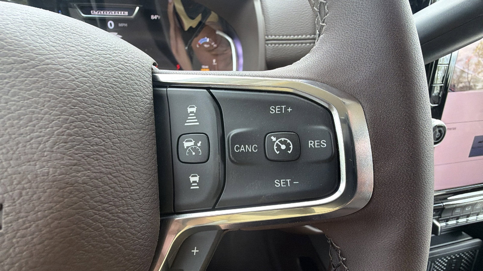 New 2026 RAM 2500 Laramie AWD/4WD image 28