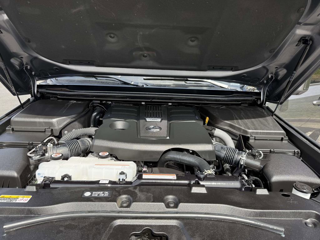 Used 2025 Lexus GX 550 Premium+ w/ Accessory Package (2T) image 25