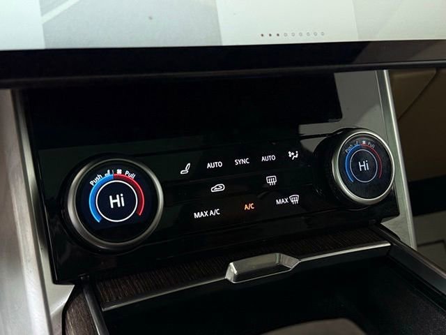 Certified 2023 Land Rover Range Rover SE image 35