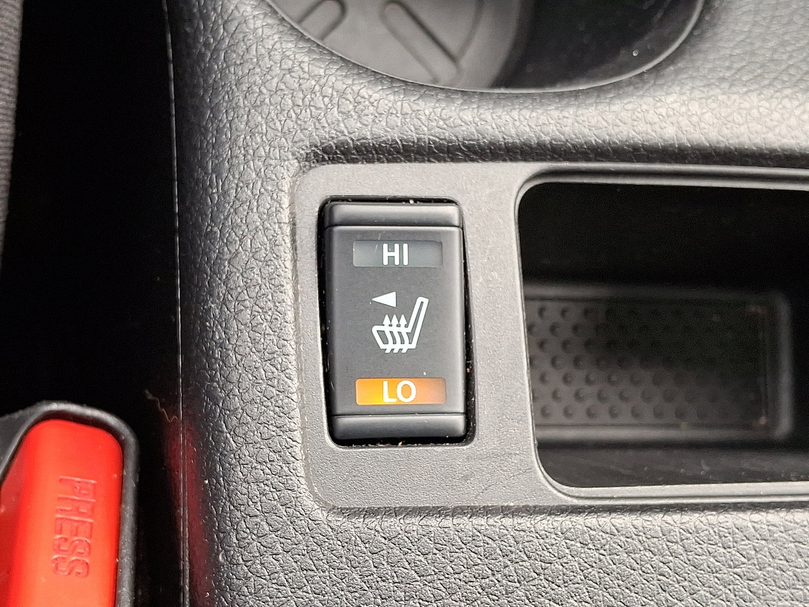 Used 2018 Nissan Rogue SL w/ Premium Package image 24