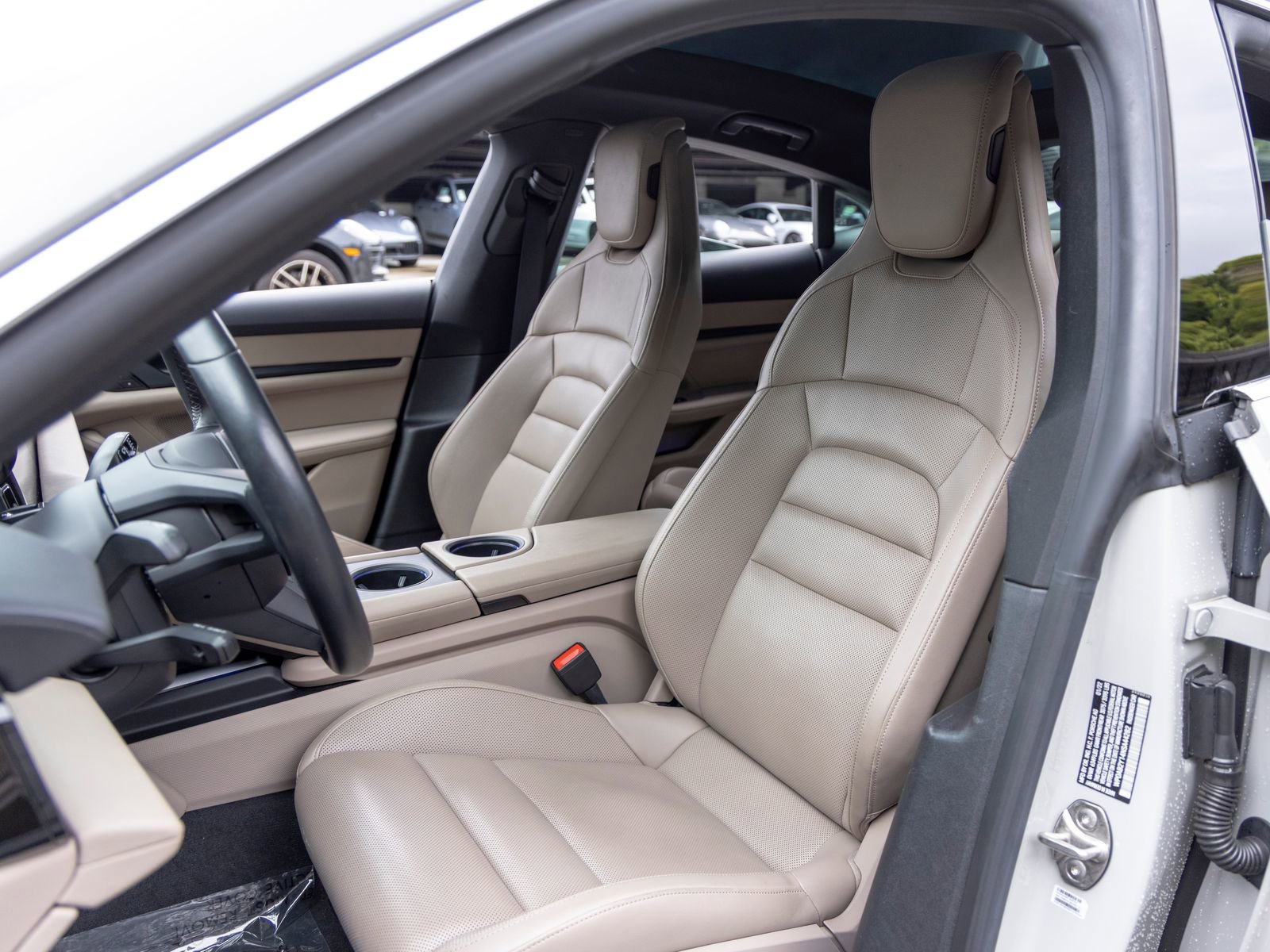 Certified 2022 Porsche Taycan 4S AWD/4WD image 5