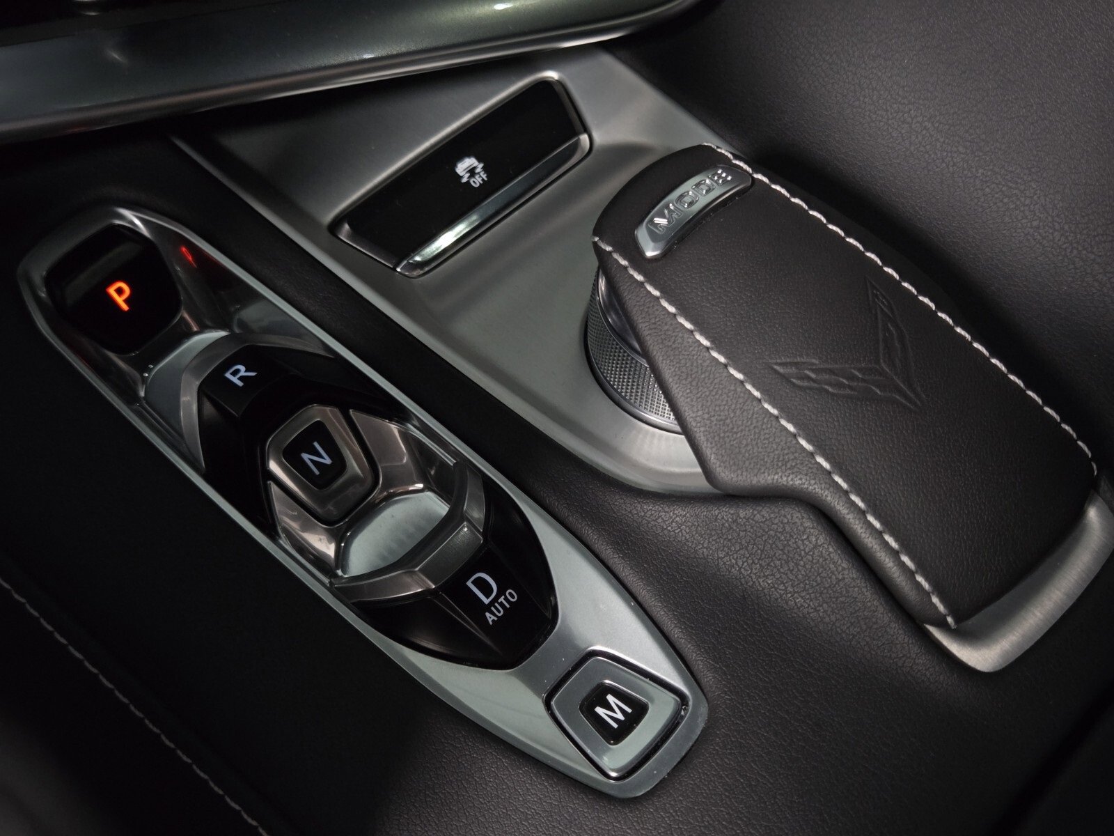 Used 2025 Chevrolet Corvette Stingray Coupe w/ Z51 Performance Package image 30