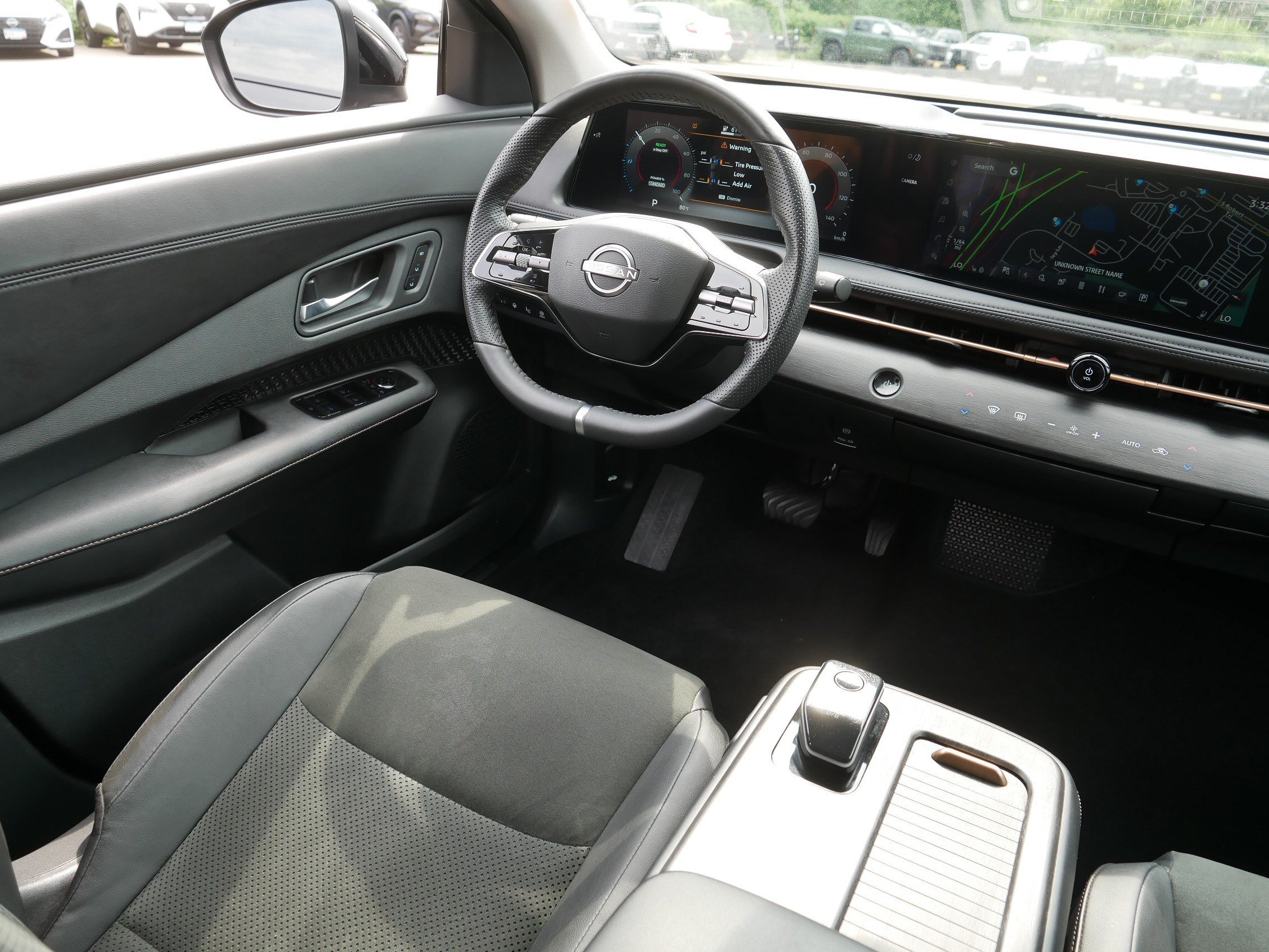 Certified 2024 Nissan Ariya AWD image 9