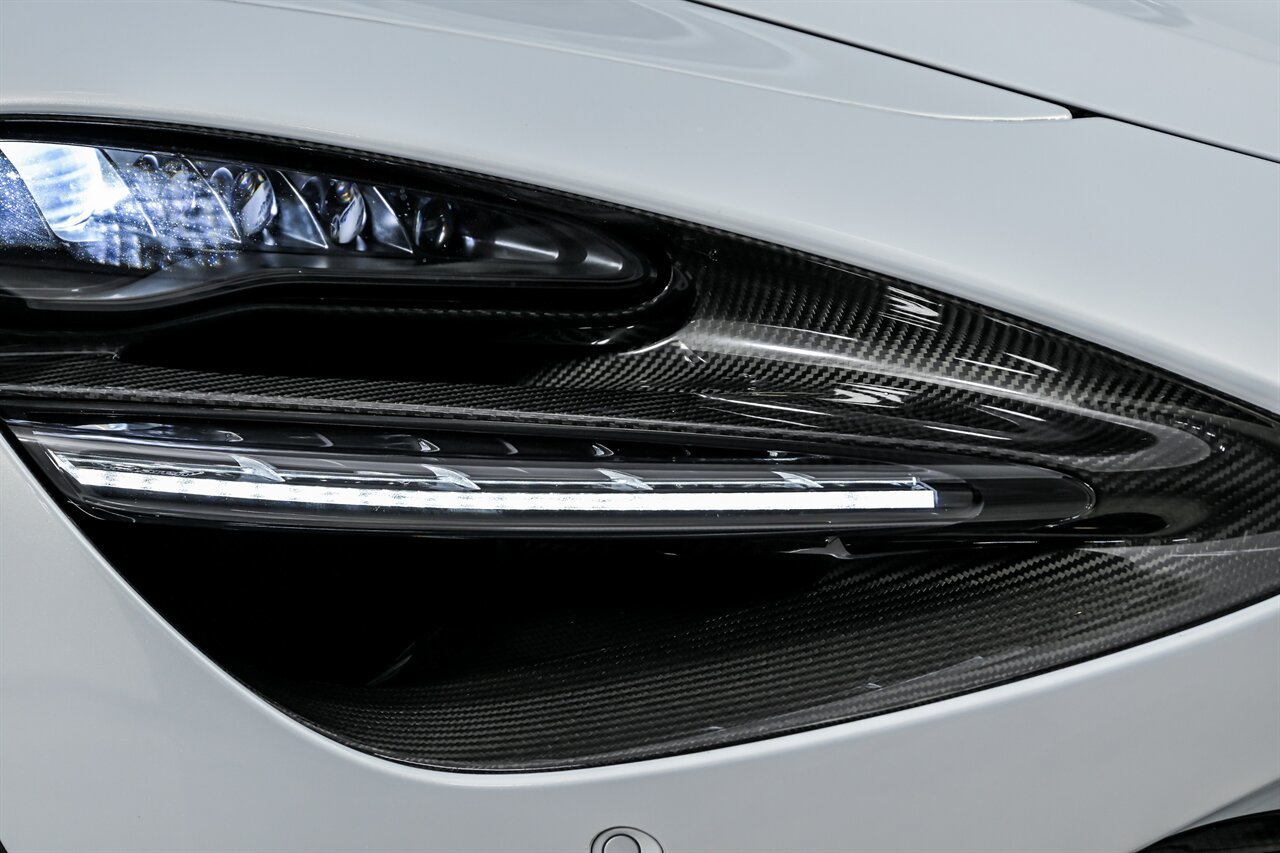 Used 2018 McLaren 720S RWD image 5