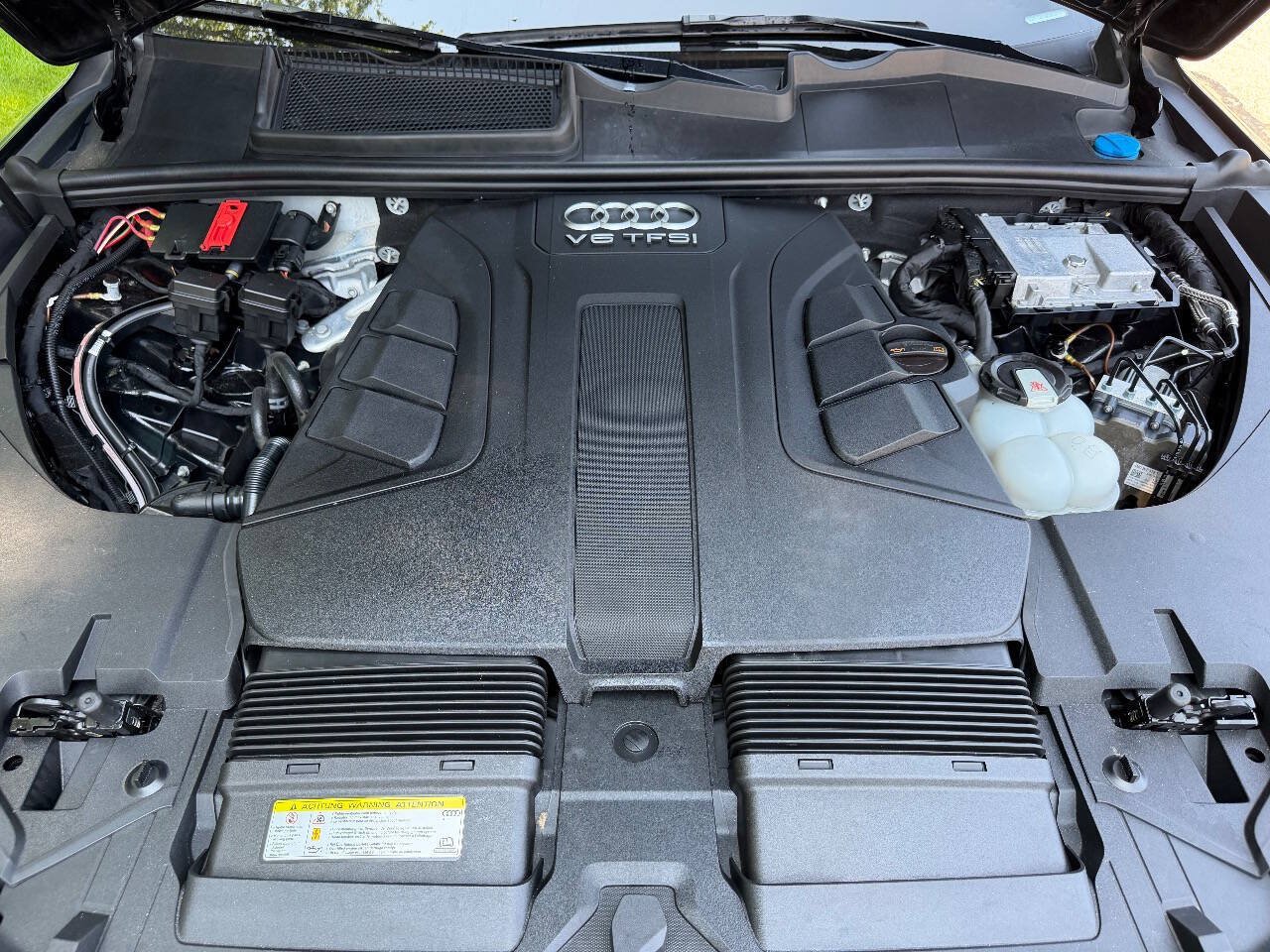 Used 2019 Audi Q7 3.0T Premium Plus w/ Premium Plus Package AWD/4WD image 8