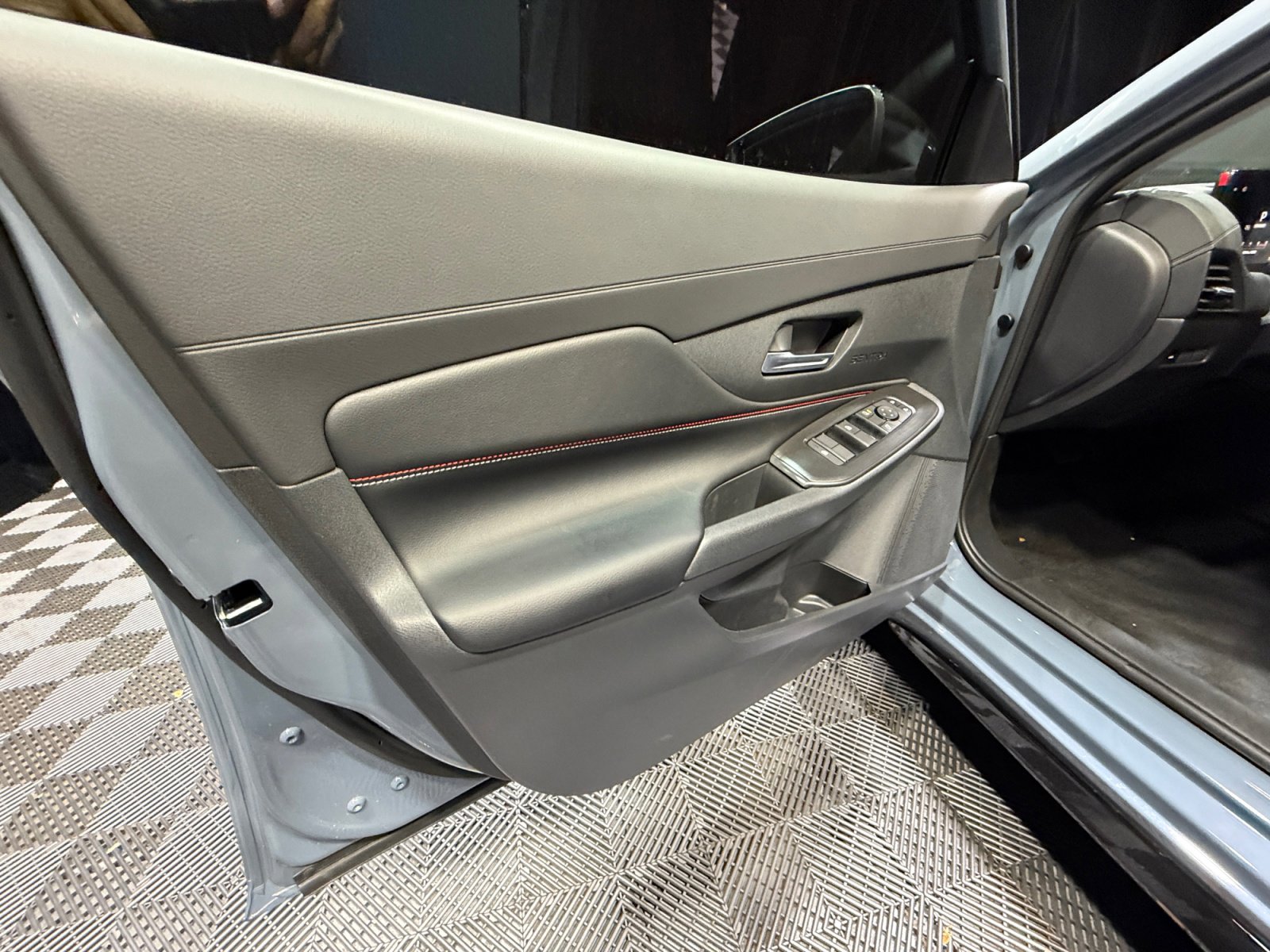 New 2026 Nissan Sentra SR w/ Floor Mat Package image 13