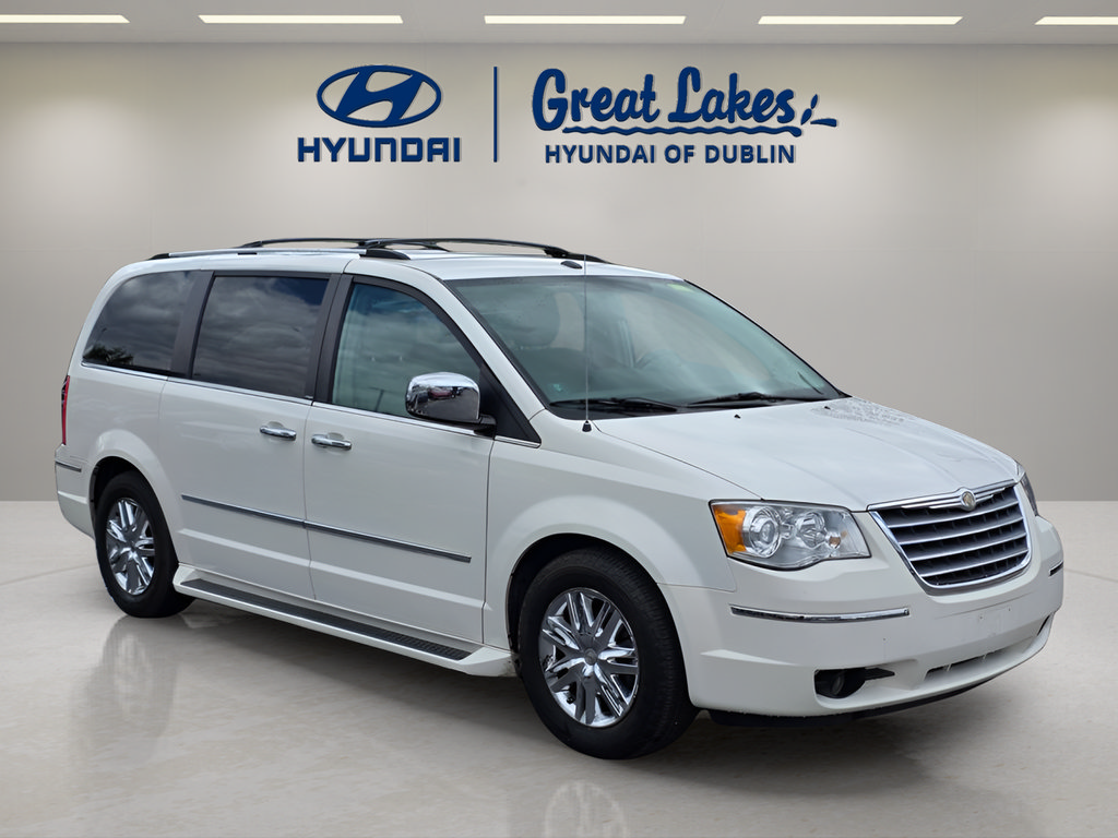 Used 2009 Chrysler Town & Country Limited w/ Entertainment Group #3 FWD image 7