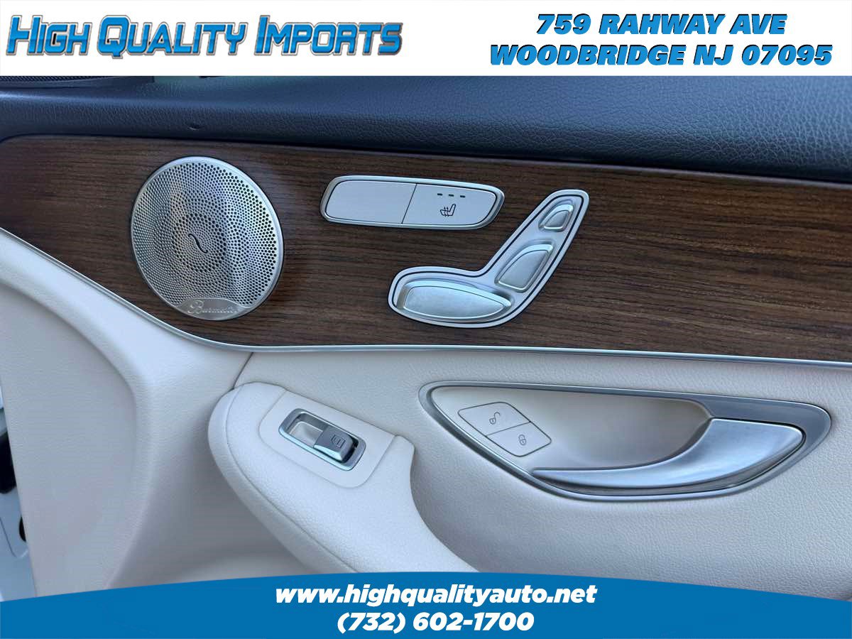 Used 2021 Mercedes-Benz GLC 300 4MATIC w/ Multimedia Package image 53
