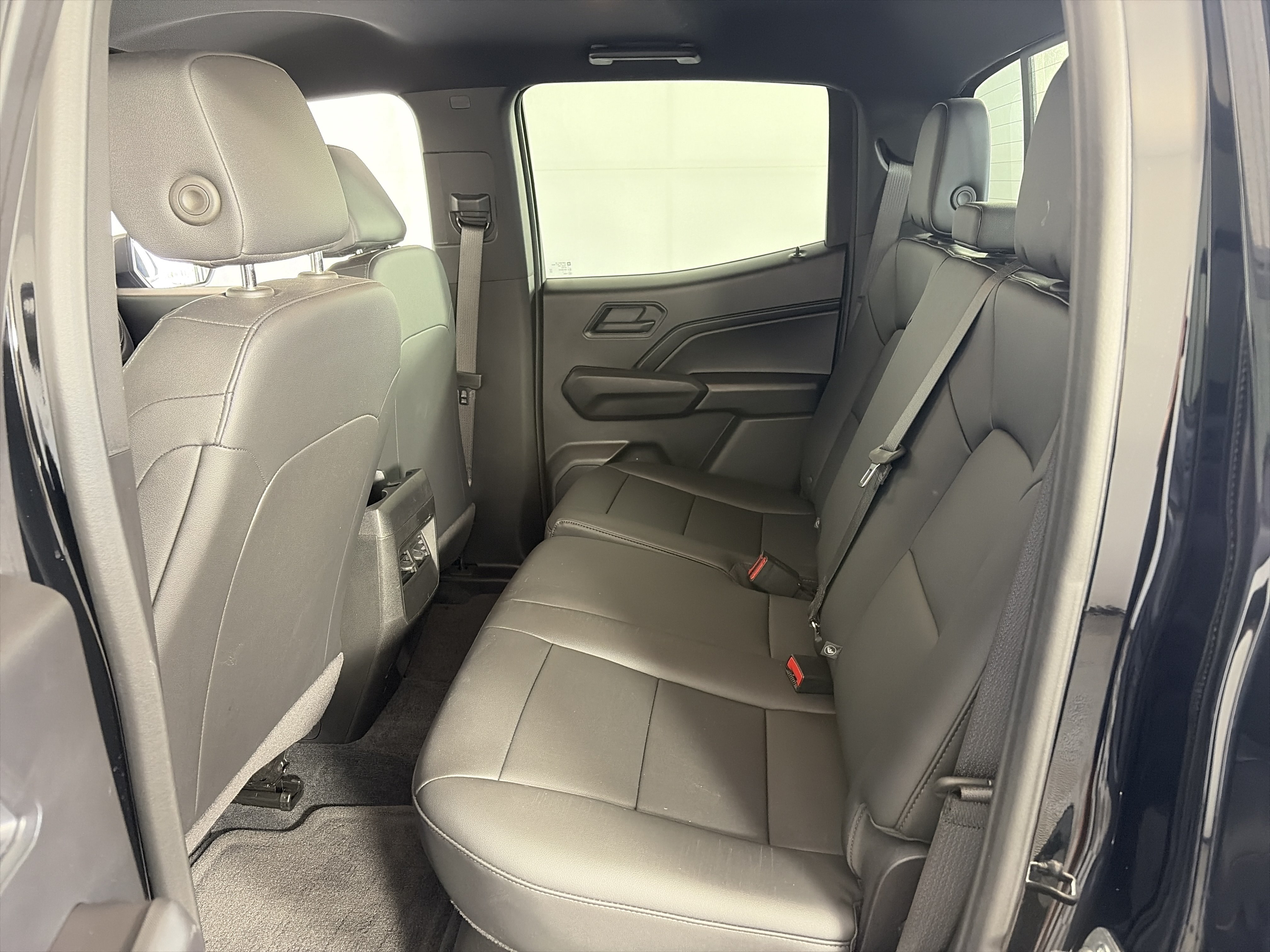 Certified 2025 Chevrolet Colorado Trail Boss AWD/4WD image 7