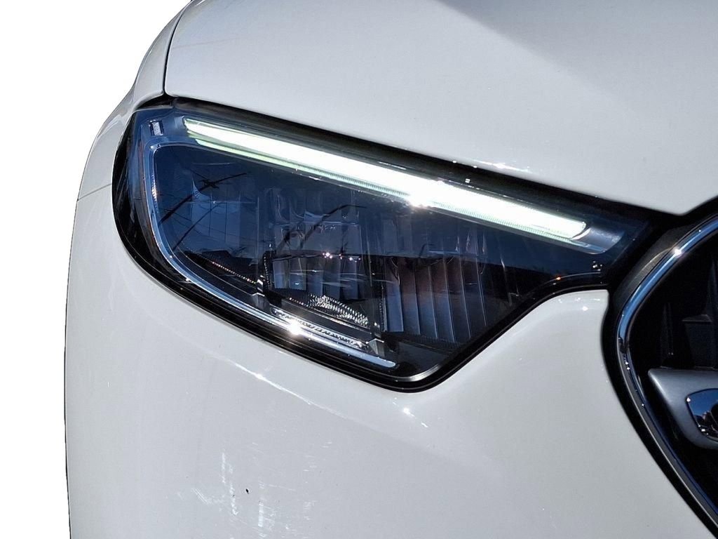 Used 2024 Mercedes-Benz GLC 300 4MATIC image 9