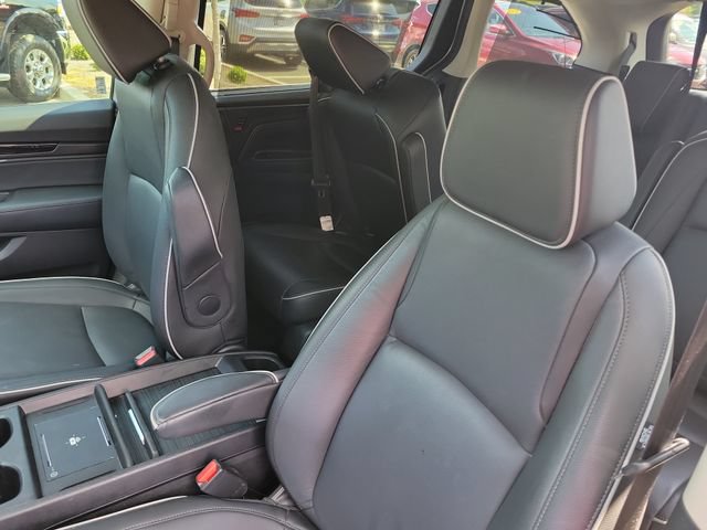 Used 2025 Honda Odyssey Touring image 16
