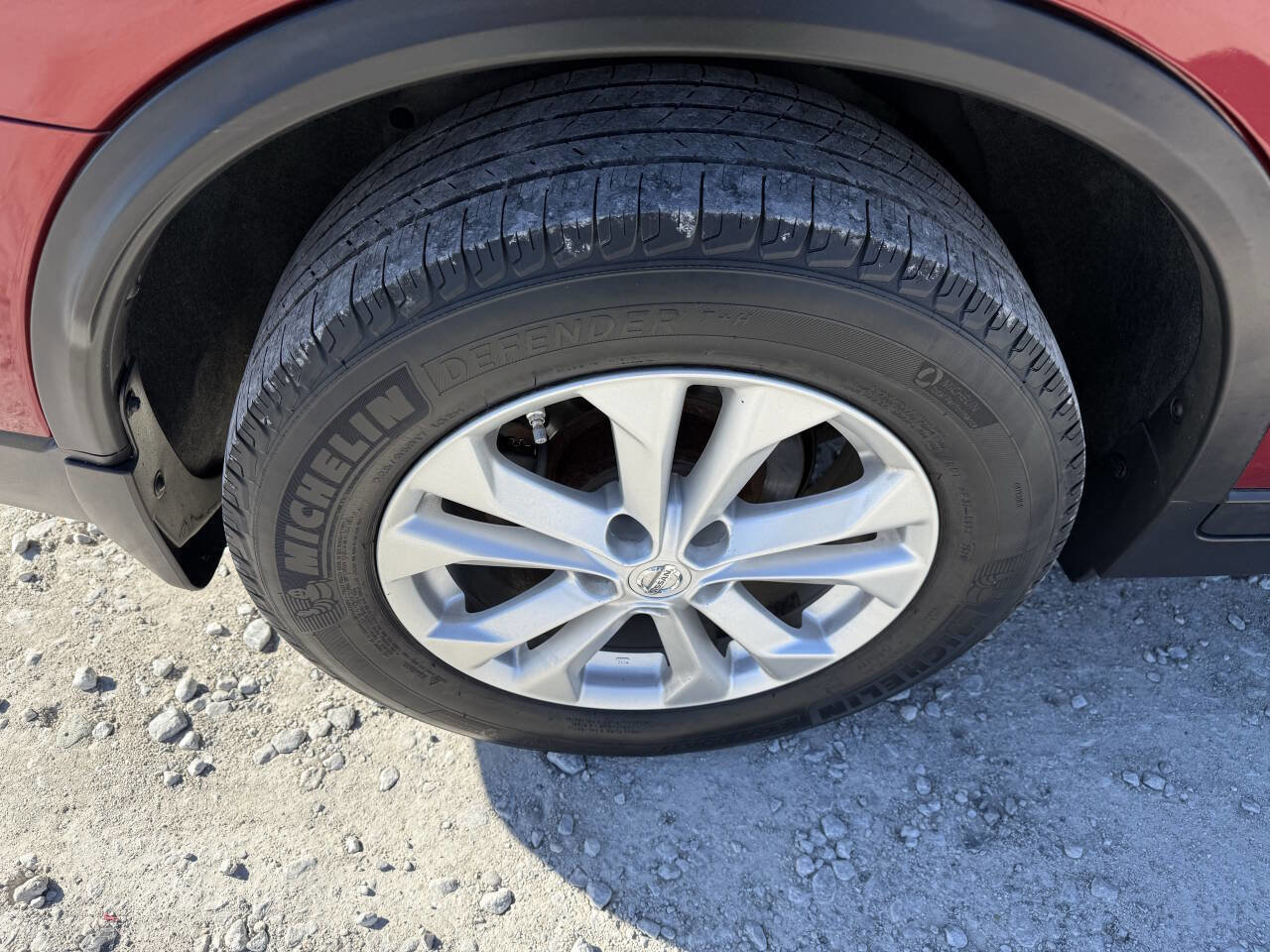 Used 2014 Nissan Rogue SV w/ SV Premium Package image 28