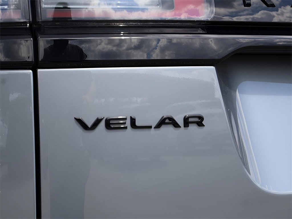 New 2026 Land Rover Range Rover Velar Dynamic SE image 9