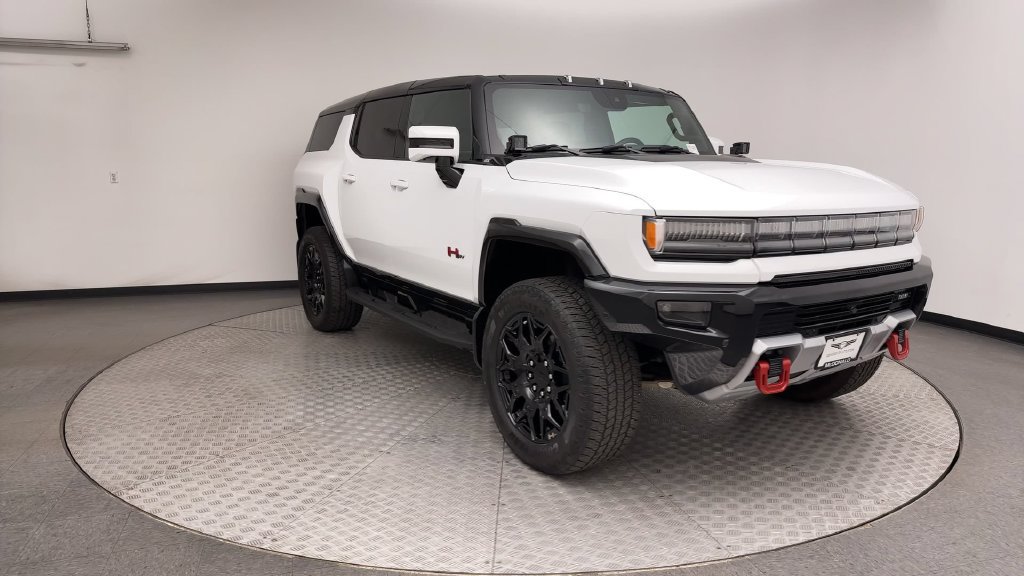 Used 2024 GMC Hummer EV 2X w/ LPO, Illumination Package AWD/4WD image 8