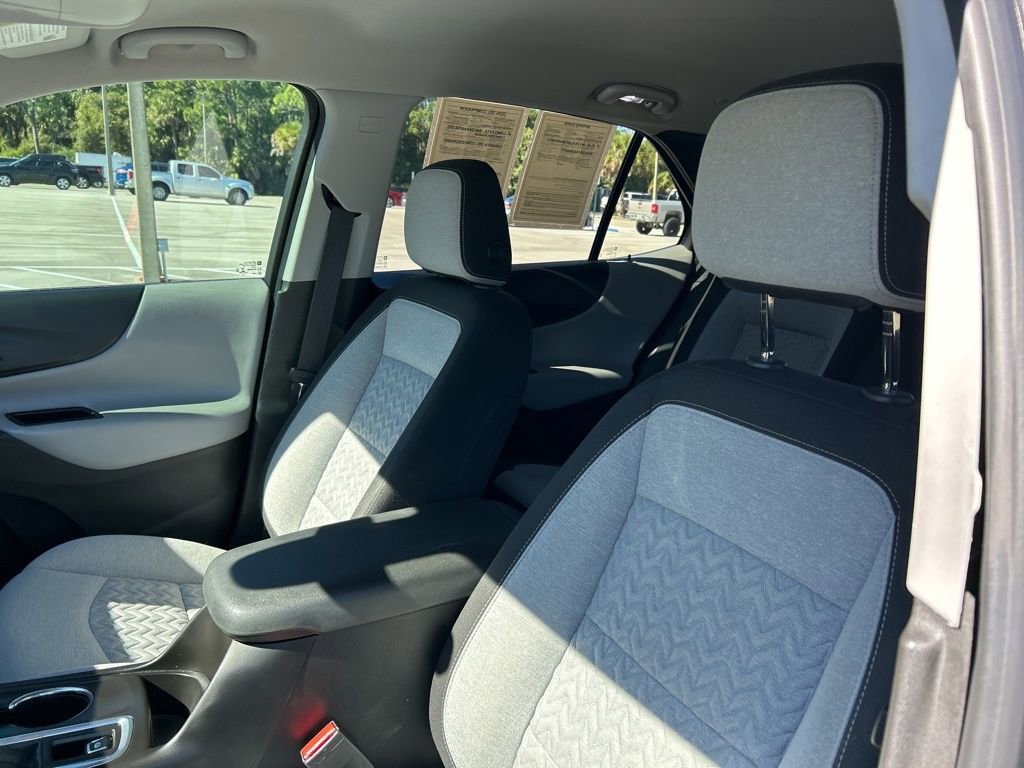 Used 2022 Chevrolet Equinox LS w/ LS Convenience Package image 16