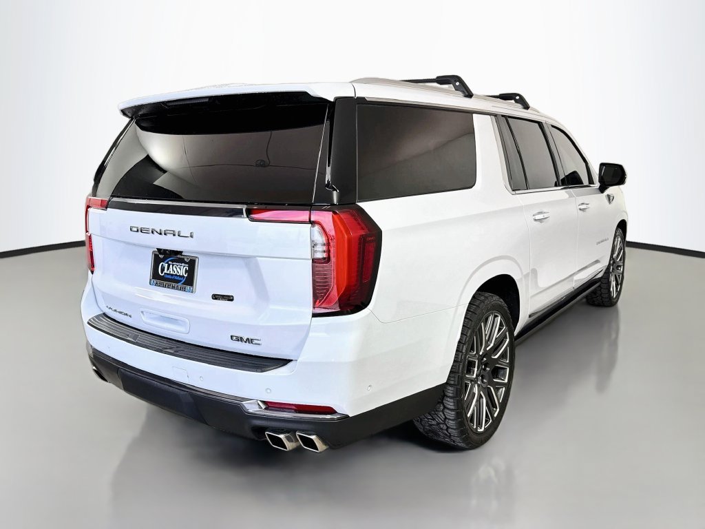 Used 2026 GMC Yukon XL Denali Ultimate AWD/4WD image 7