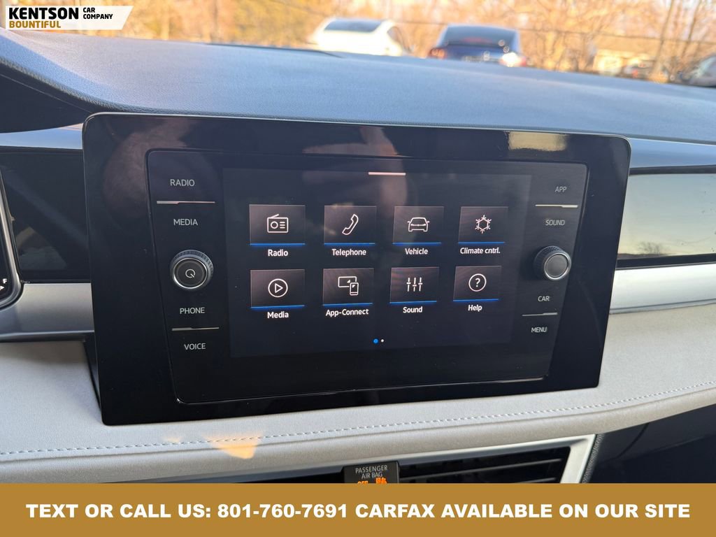 Used 2025 Volkswagen Taos SE image 26