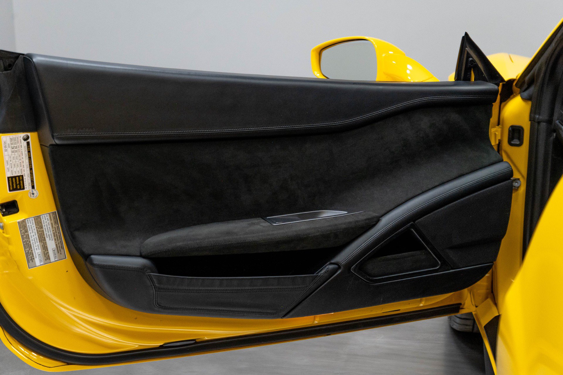Used 2010 Ferrari 458 Italia Coupe RWD image 5