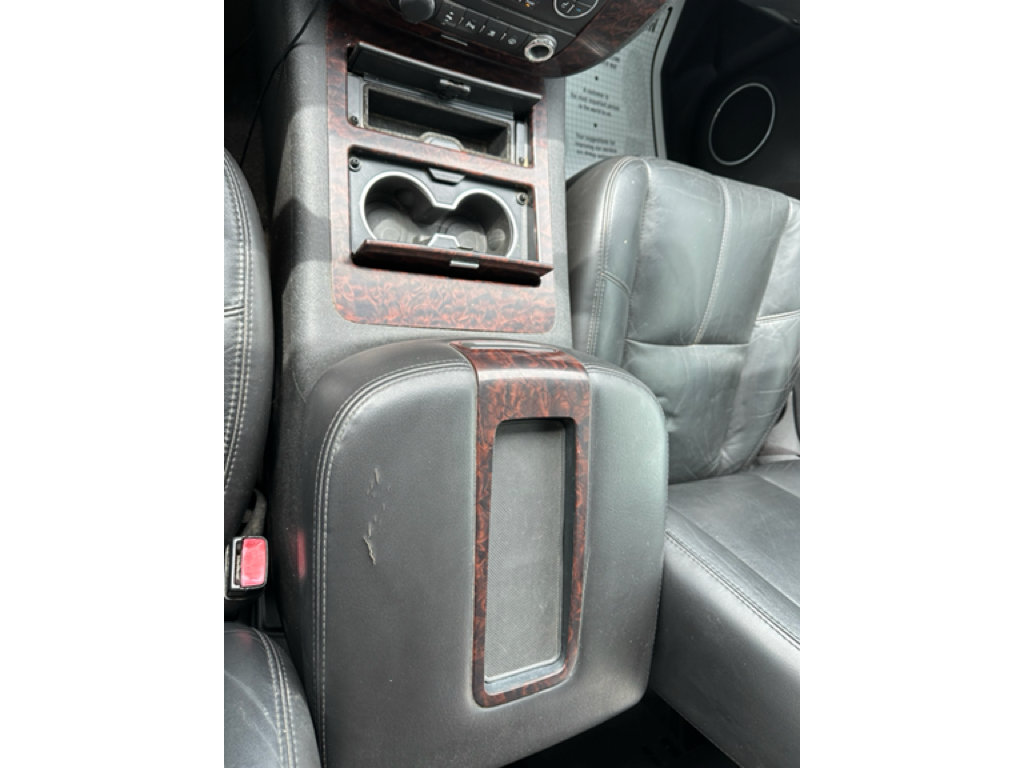 Used 2007 GMC Yukon XL Denali AWD/4WD image 7