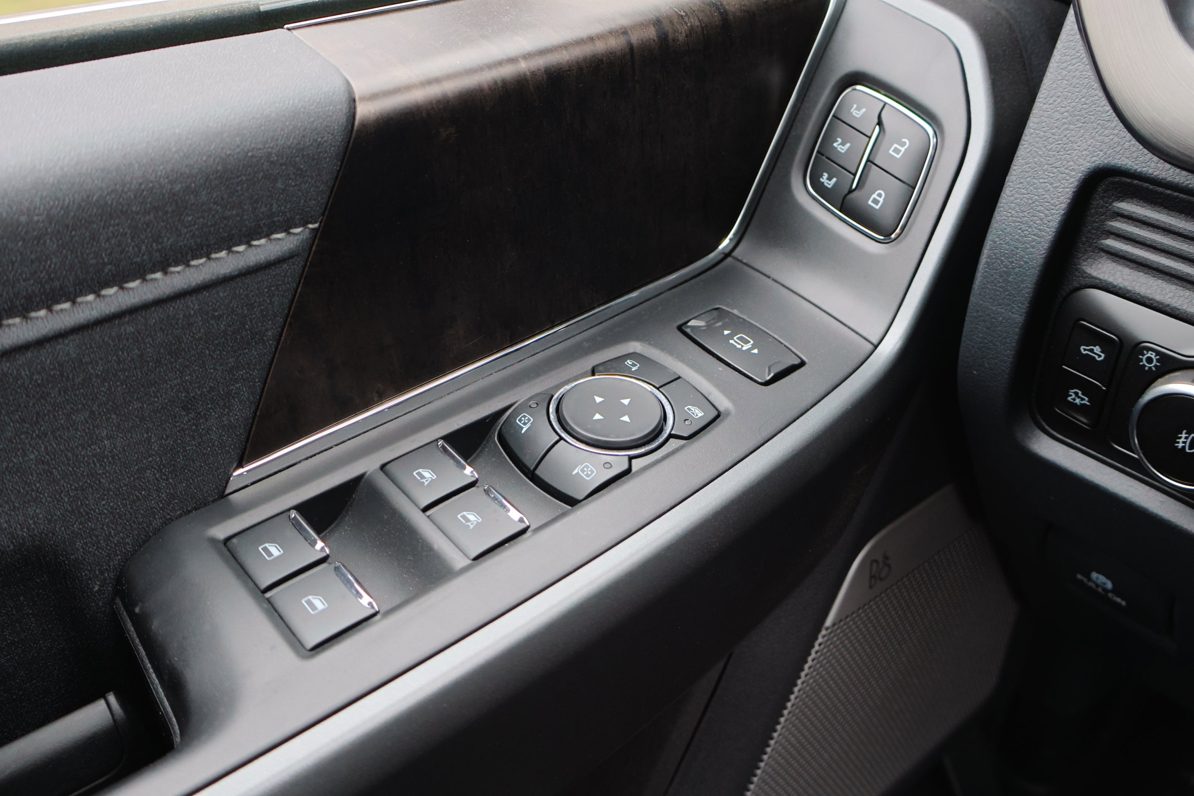 New 2026 Ford F450 Lariat w/ Chrome Package image 16