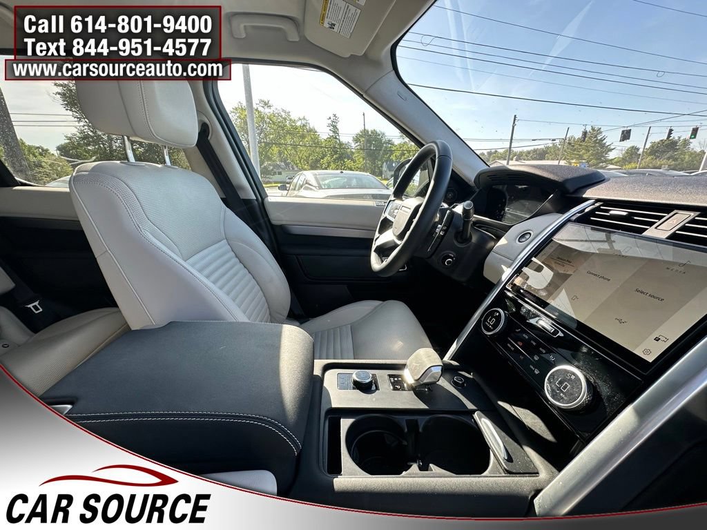 Used 2025 Land Rover Discovery Dynamic SE AWD/4WD image 27