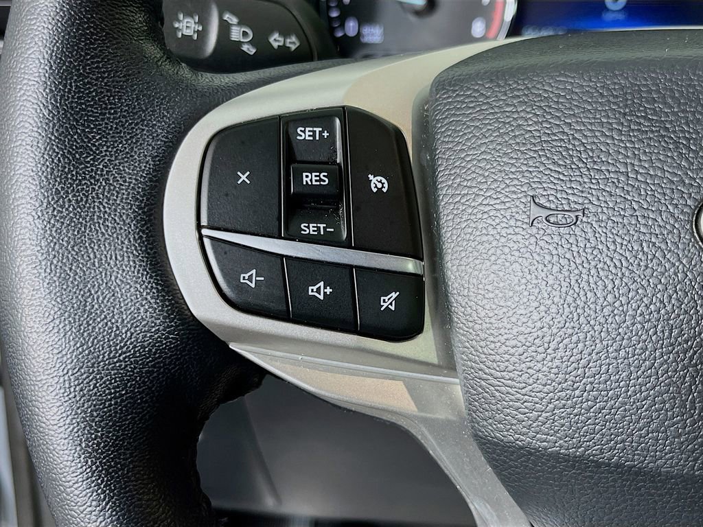 Used 2022 Ford Explorer XLT image 15