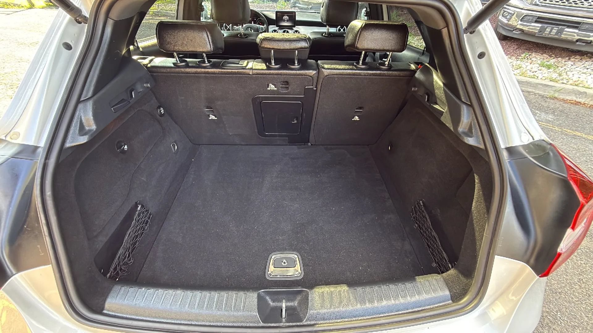 Used 2018 Mercedes-Benz GLA 250 4MATIC image 38