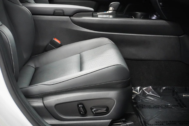 Certified 2025 Lexus UX 300h FWD w/ Accessory Package (Z2) image 25