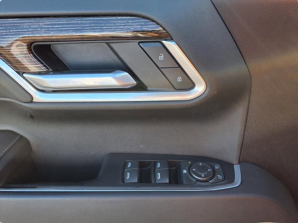 Used 2022 GMC Sierra 1500 Elevation w/ LPO, Elevation Black Package image 21