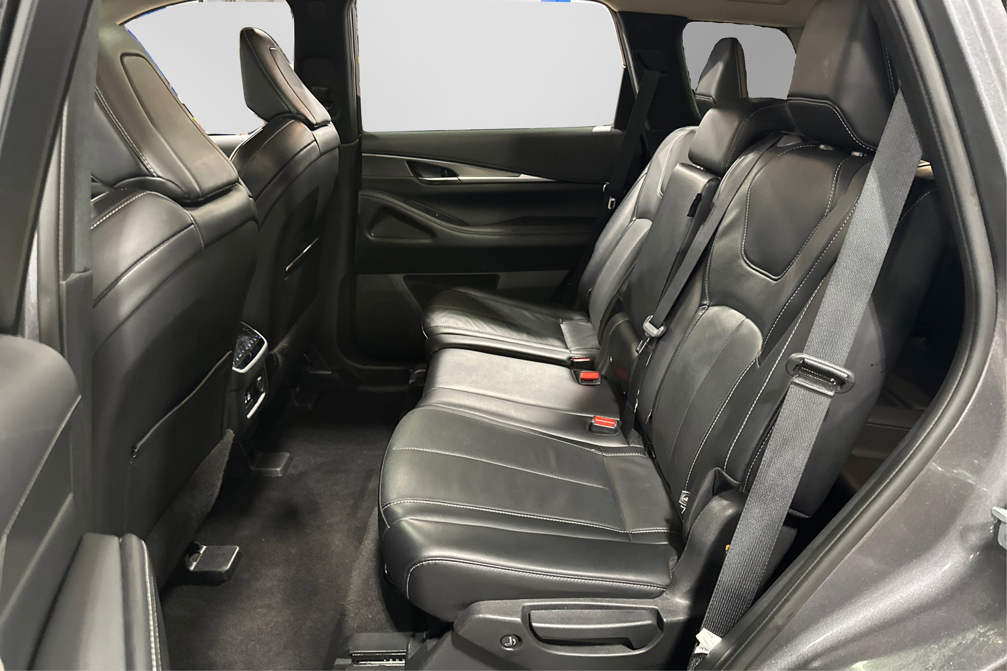 Used 2024 INFINITI QX60 Luxe image 38