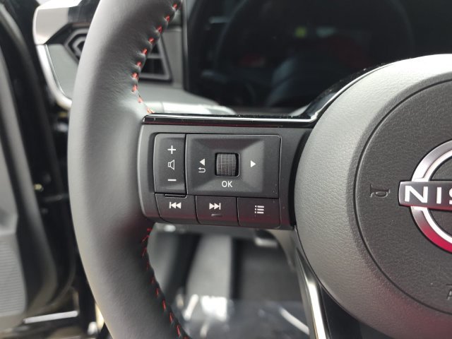 New 2027 Nissan Kicks SR w/ SR Premium Package FWD image 17