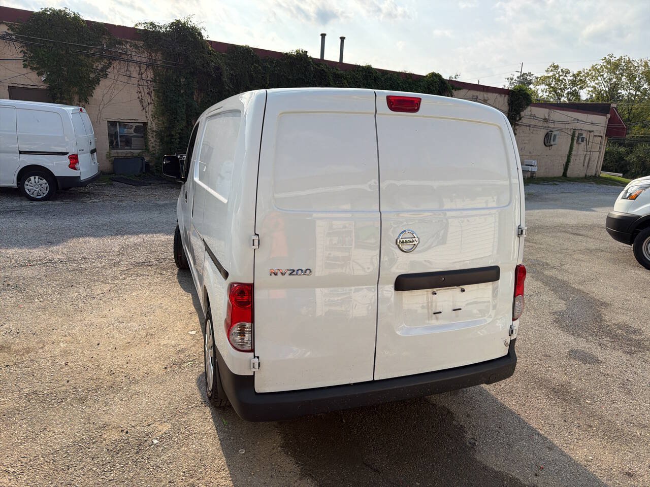 Used 2018 Nissan NV200 S FWD image 9