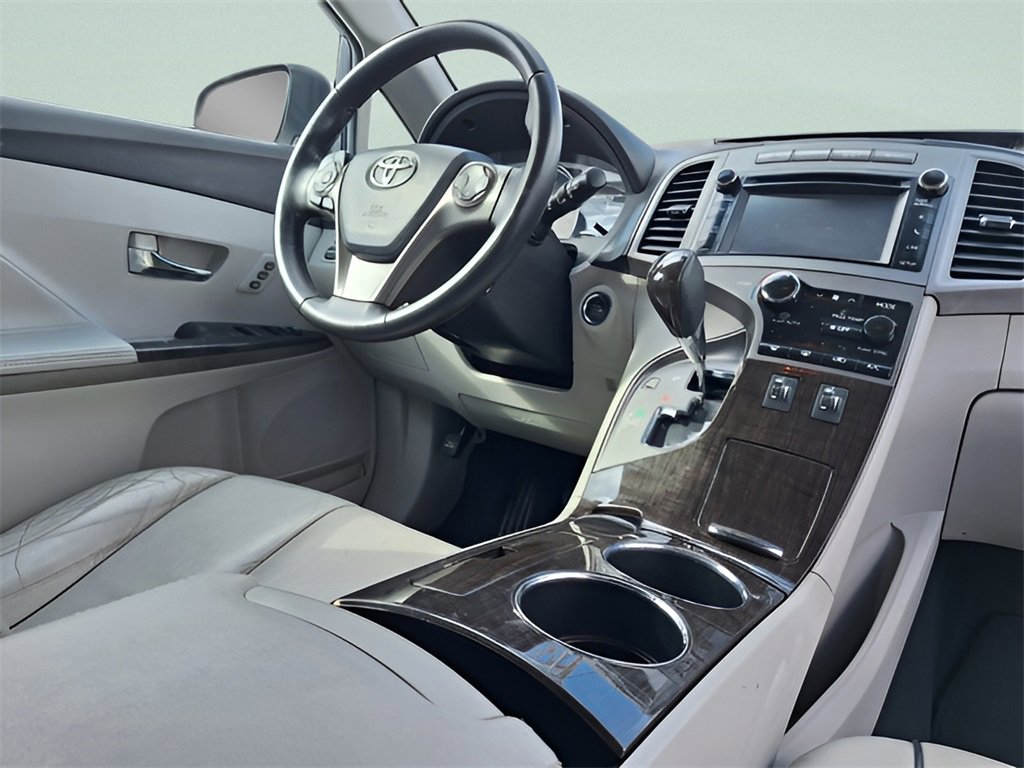Used 2013 Toyota Venza XLE image 25