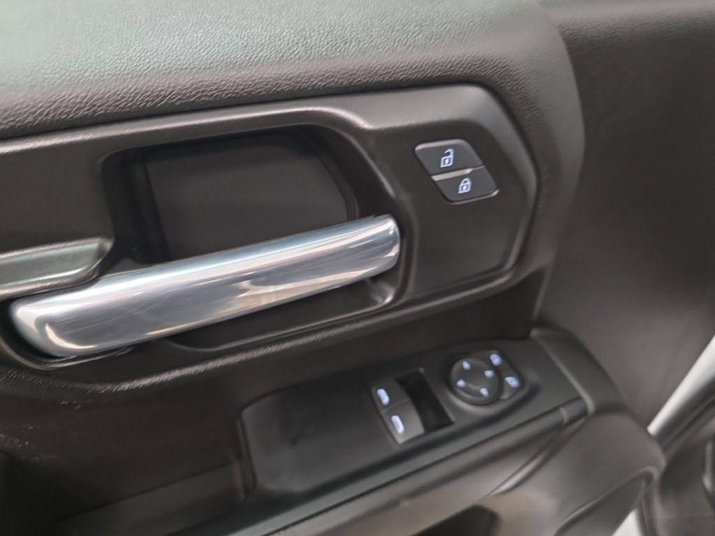 Used 2022 GMC Sierra 2500 Pro w/ Convenience Package AWD/4WD image 18