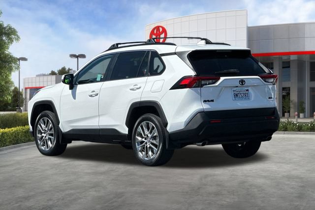 Certified 2019 Toyota RAV4 XLE Premium w/ Carpet Mat Package FWD image 7