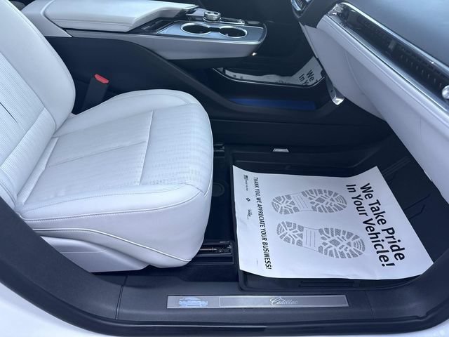Certified 2024 Cadillac Lyriq Luxury w/ LPO, Floor Liner Package AWD/4WD image 51