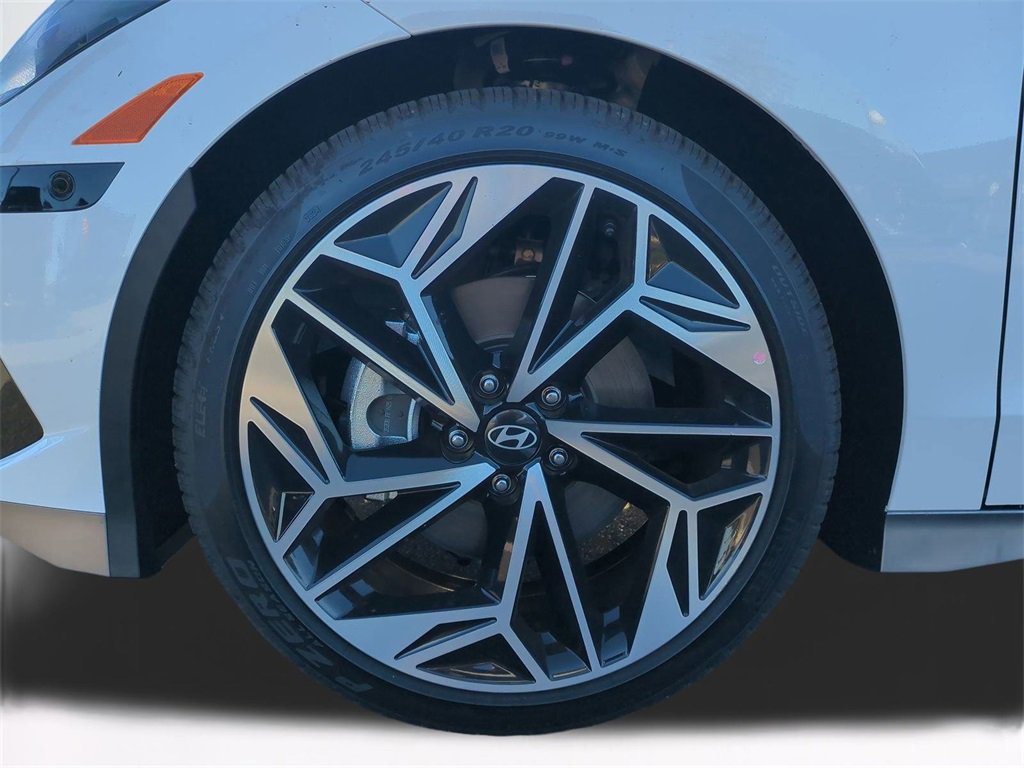 New 2025 Hyundai Ioniq 6 Limited image 11