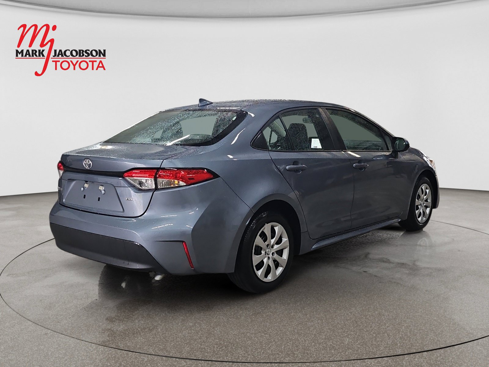 Used 2025 Toyota Corolla LE FWD image 9