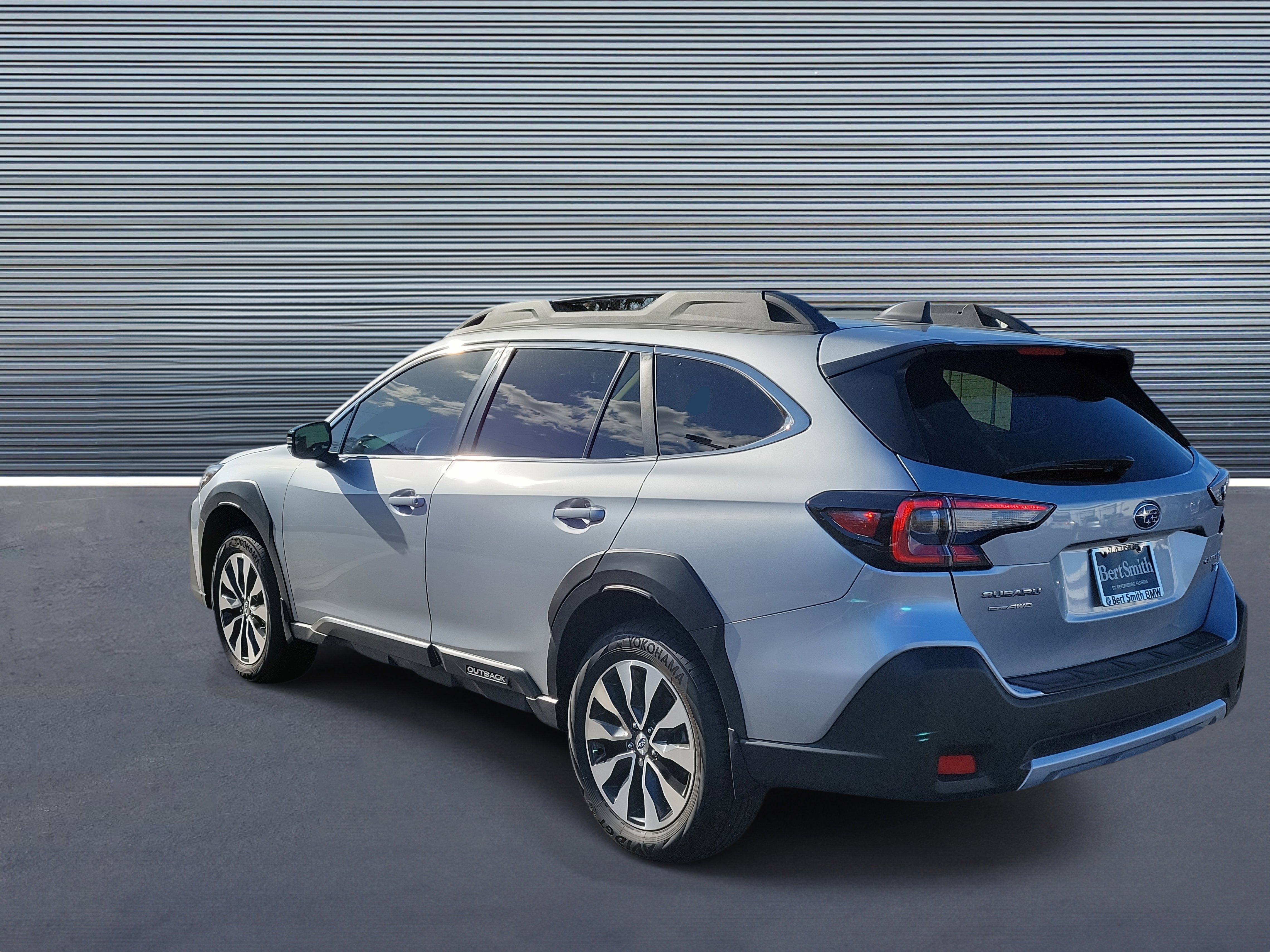 Used 2024 Subaru Outback Limited XT w/ Popular Package #2 image 4