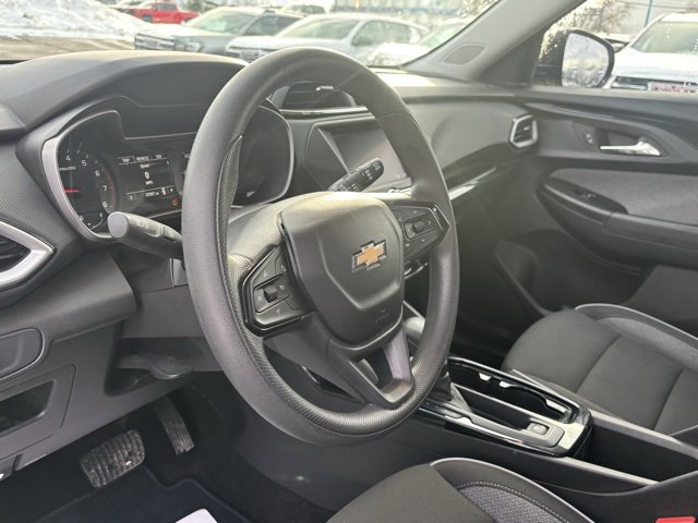 Used 2023 Chevrolet TrailBlazer LS image 13