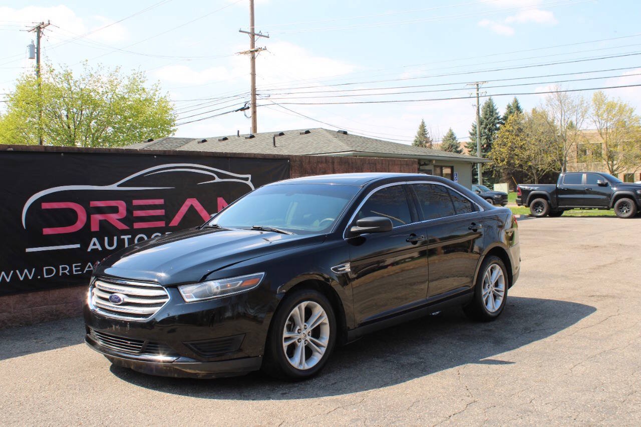 Used 2017 Ford Taurus SE FWD image 1