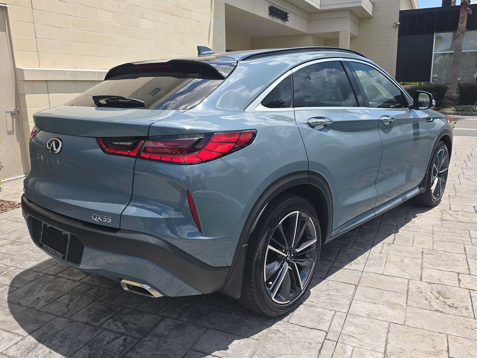 Used 2023 INFINITI QX55 Luxe w/ Cargo Package AWD/4WD image 3